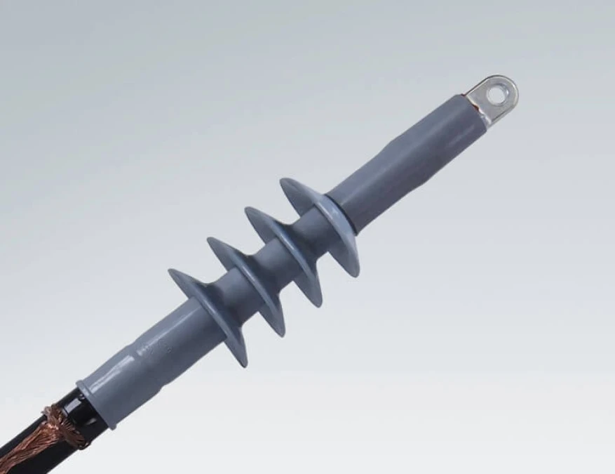 Głowica napowietrzna nasuwana z końcówkami śrubowymi, zestaw na 3 fazy, CAESK‑F 24kV 120‑240, 289907